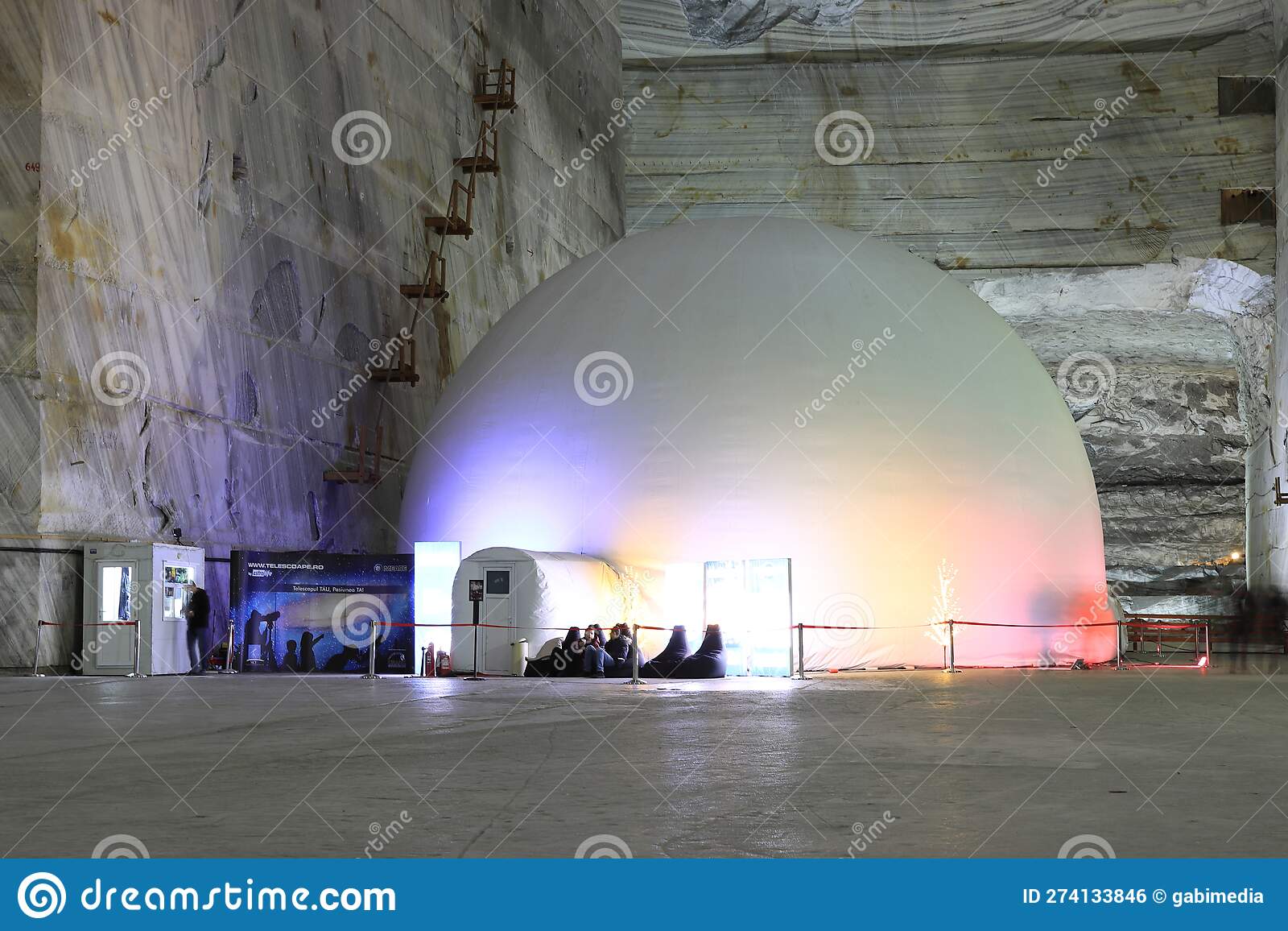 SUPERNOVA Planetarium - Salina Slanic Prahova